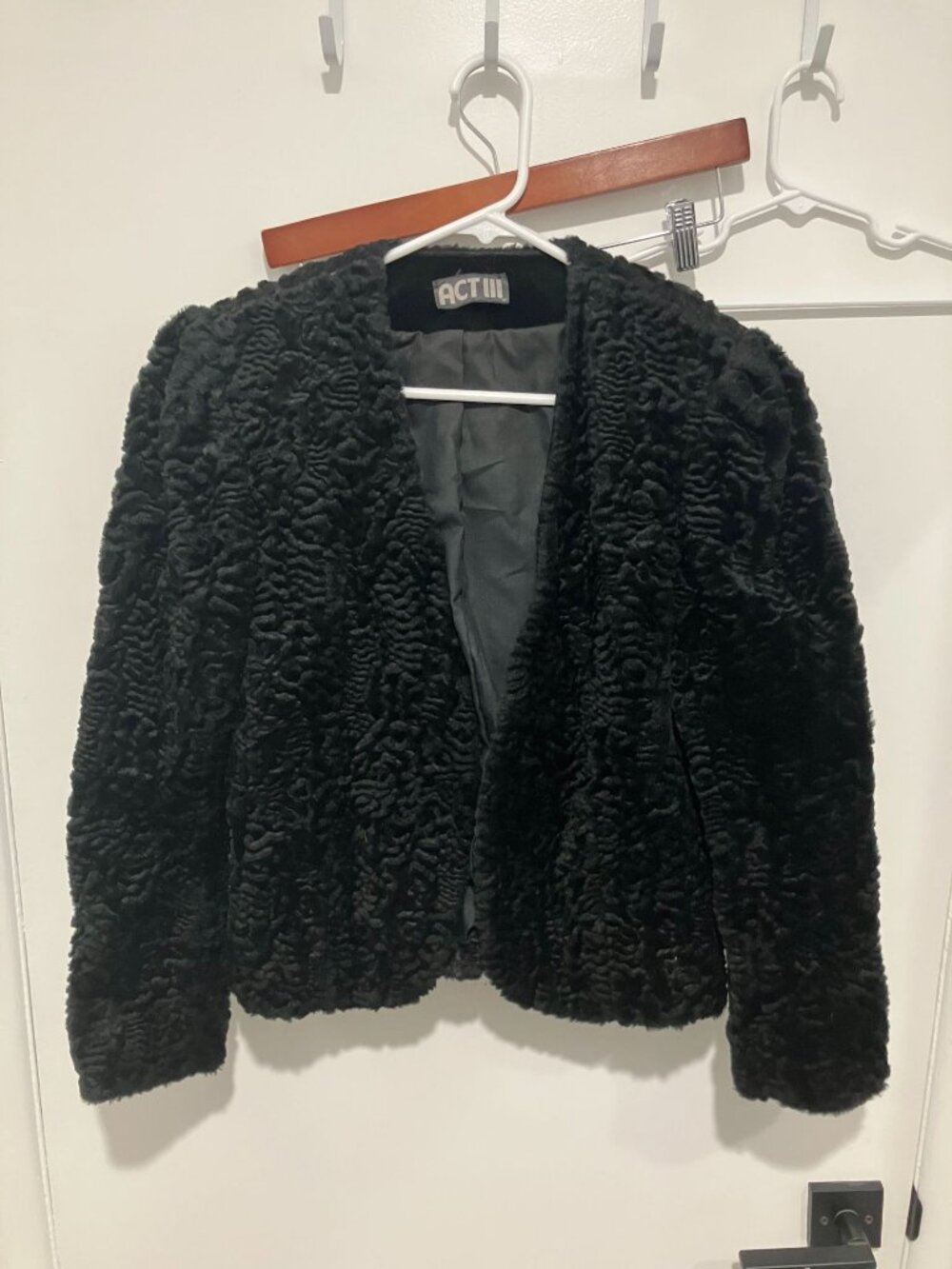 VTG ACT III Women's Textured Curly Faux Fur Open Jacket, Black, Size 2